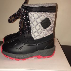 57 off carters shoes carters boy snow boots size 7 toddler poshmark toddler boy snow boots size 7